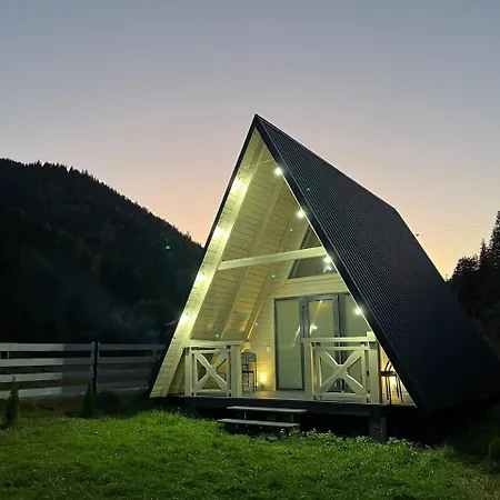 A Frame House Kryvorivnia * Verkhniy Yasenov